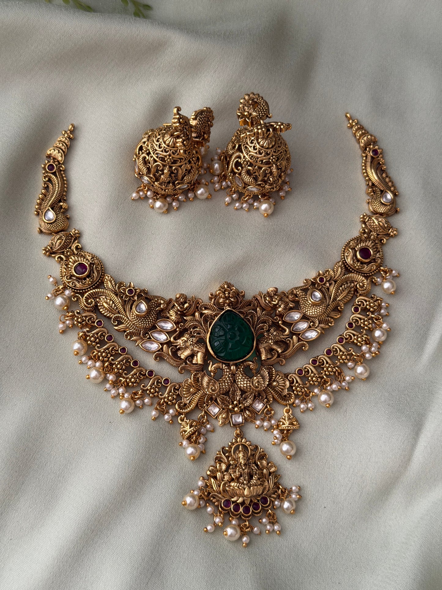 Utthara Emerald Dual Layer Necklace