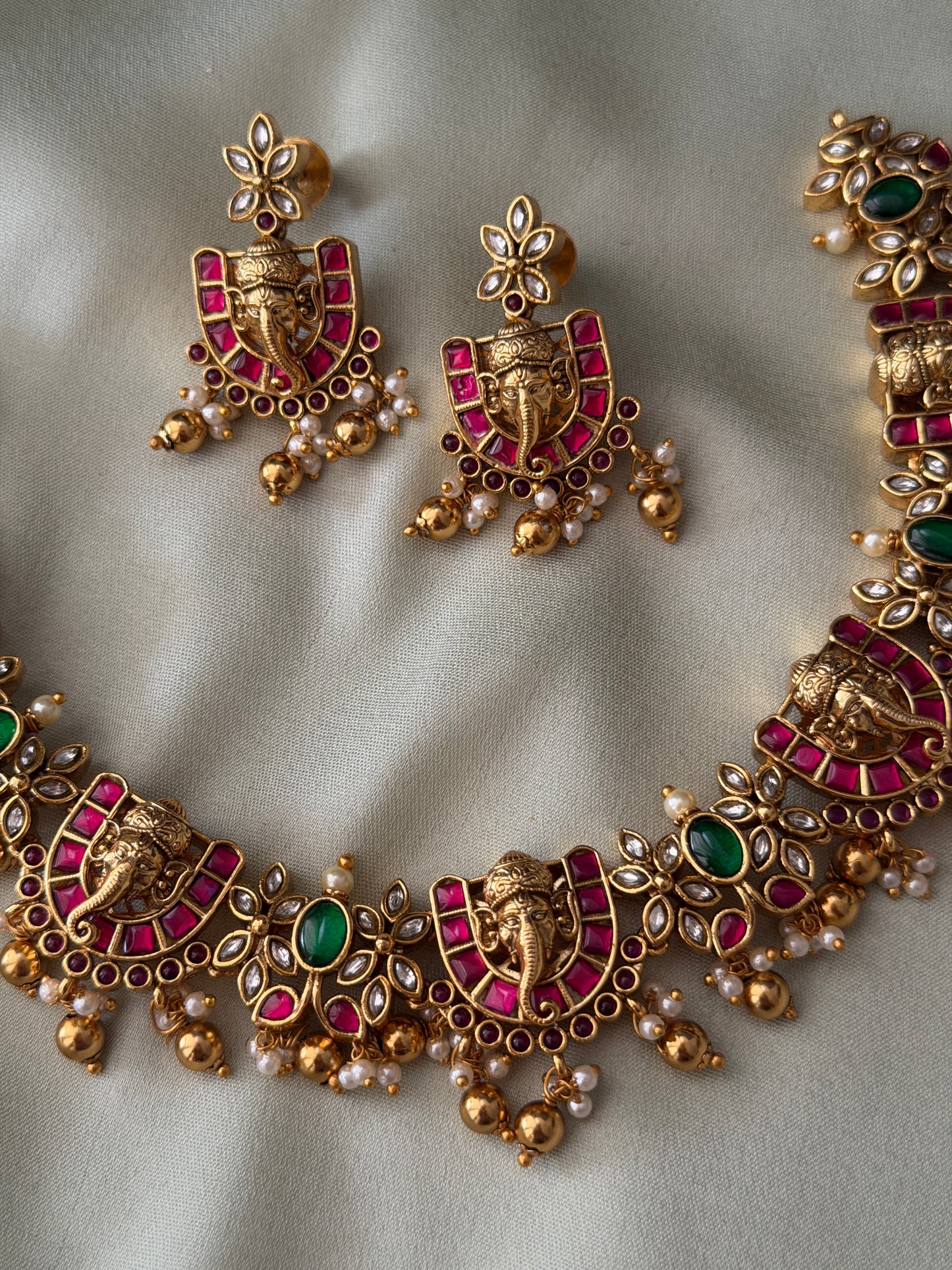 Vakatunda Jadau Necklace