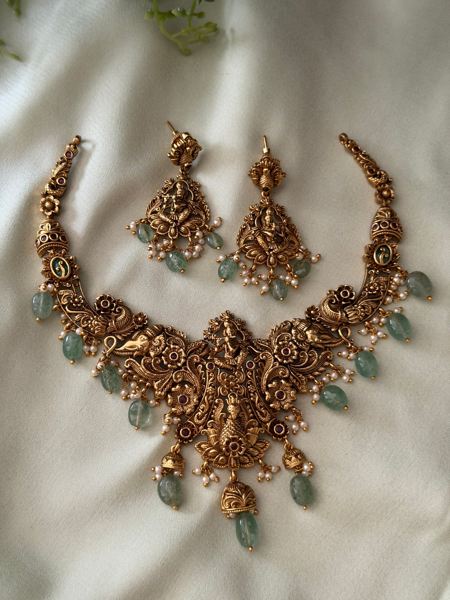 Kashvika Antique Necklace