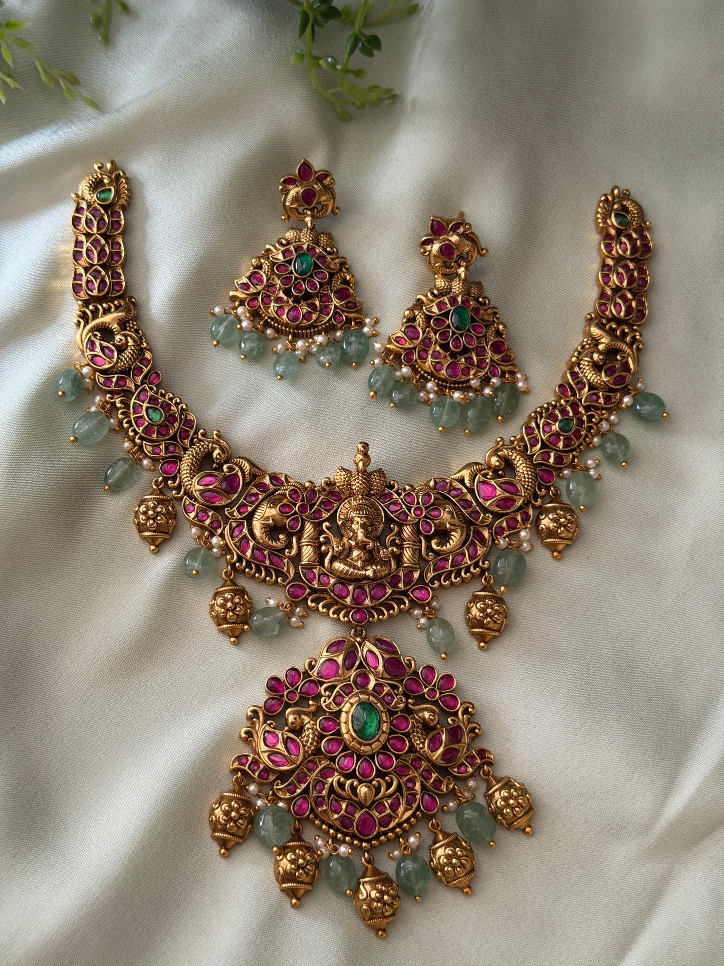 Hradini Jadau Necklace