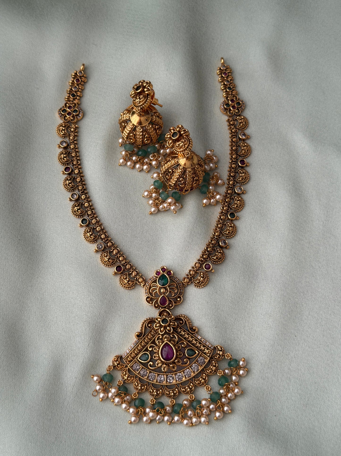 Gunjit Non Idol Necklace