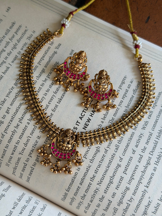 Single Pendant Antique Necklace