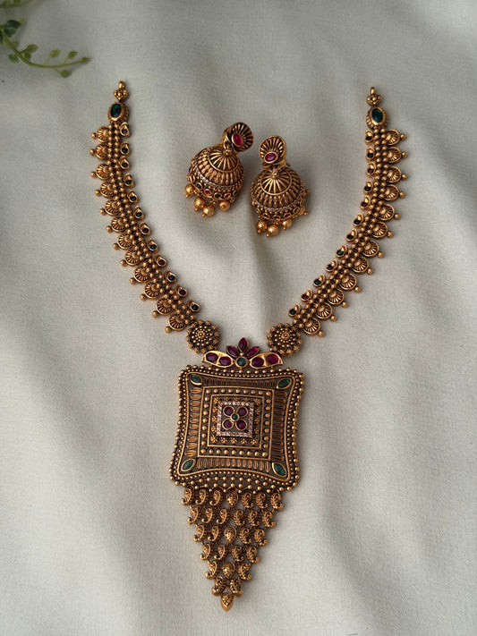 Safeela Gold Replica