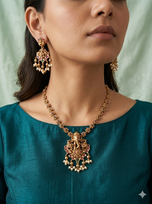 Vinayaka Simple Necklace