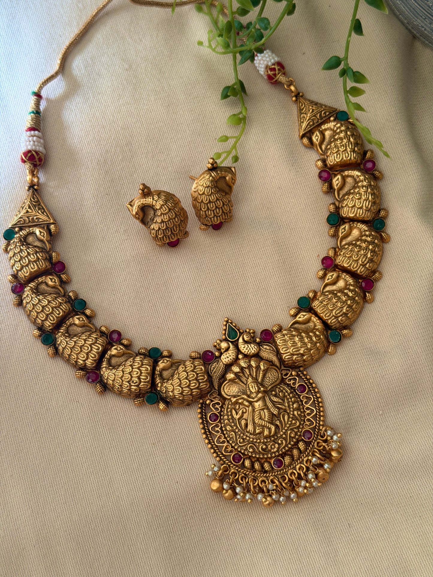 Vrindhavanam Nakshi Necklace