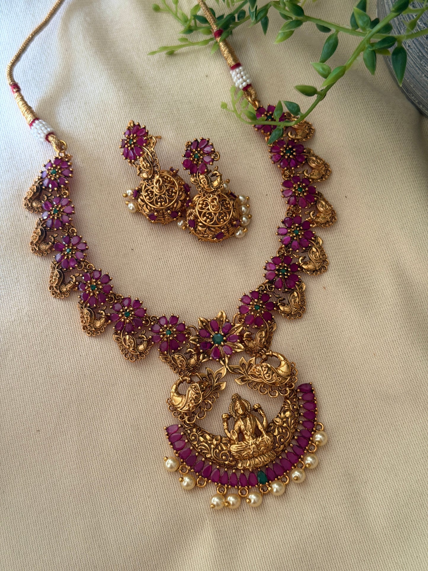 Gauri Floral Necklace