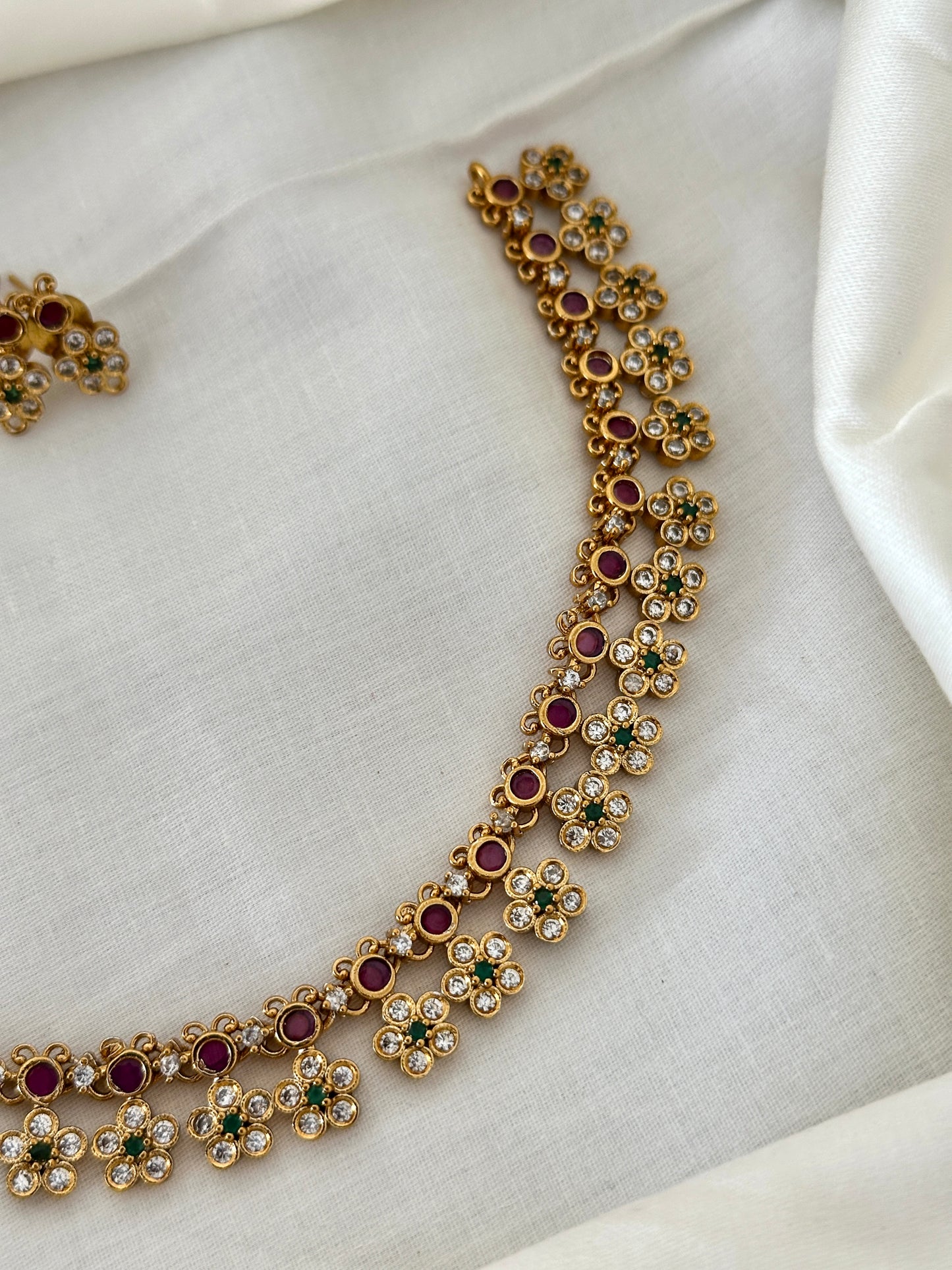 Kayra Floral Necklace