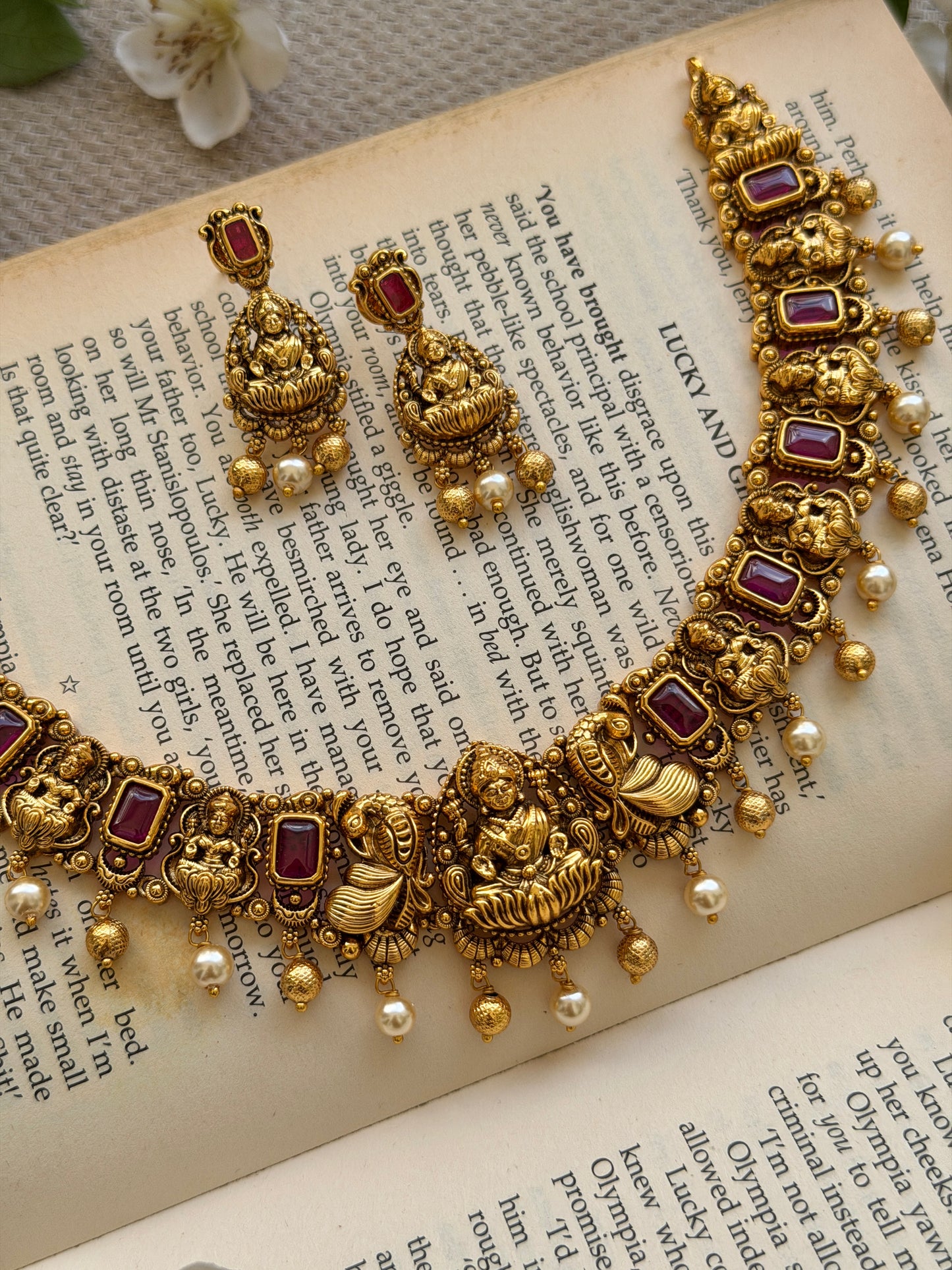 Kalayanima Necklace