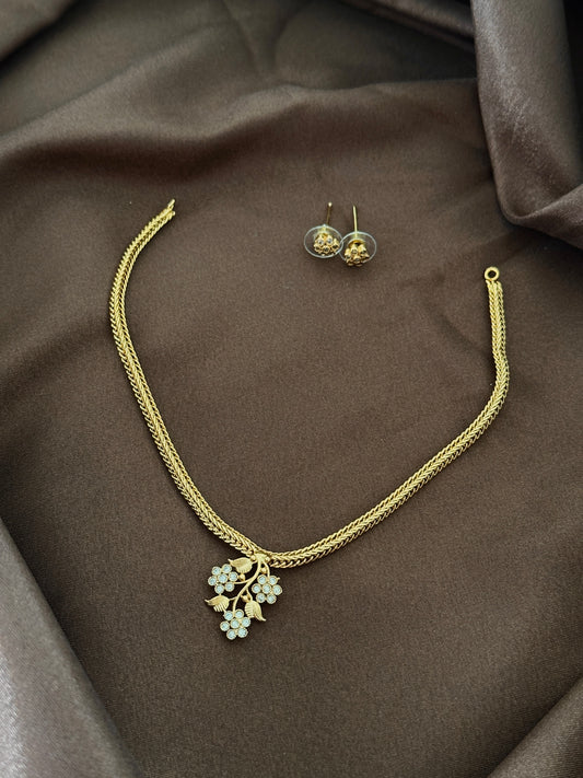 Kid Friendly Tri Flower Attigai Choker