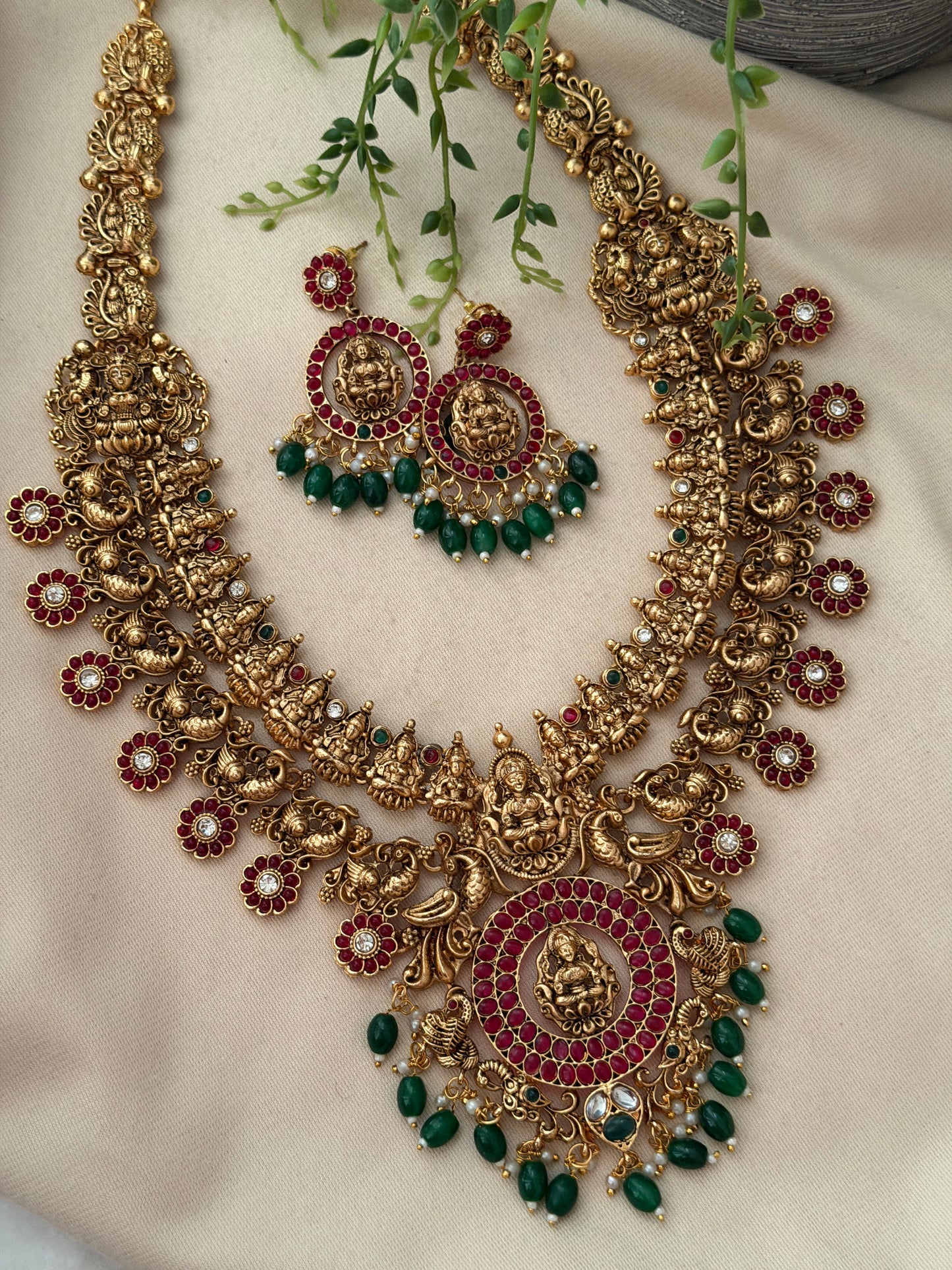 Heavy Smrithi Devi Haaram