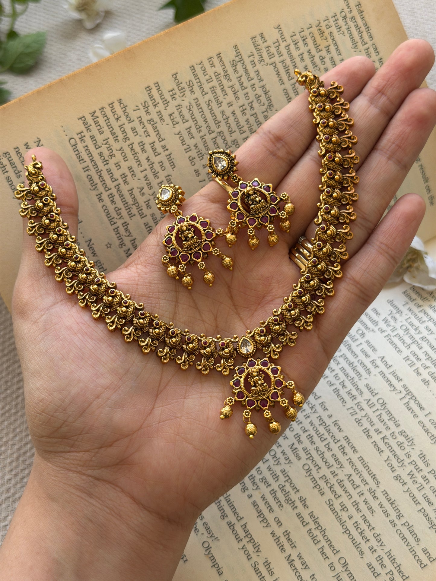 Gangeshwa Necklace