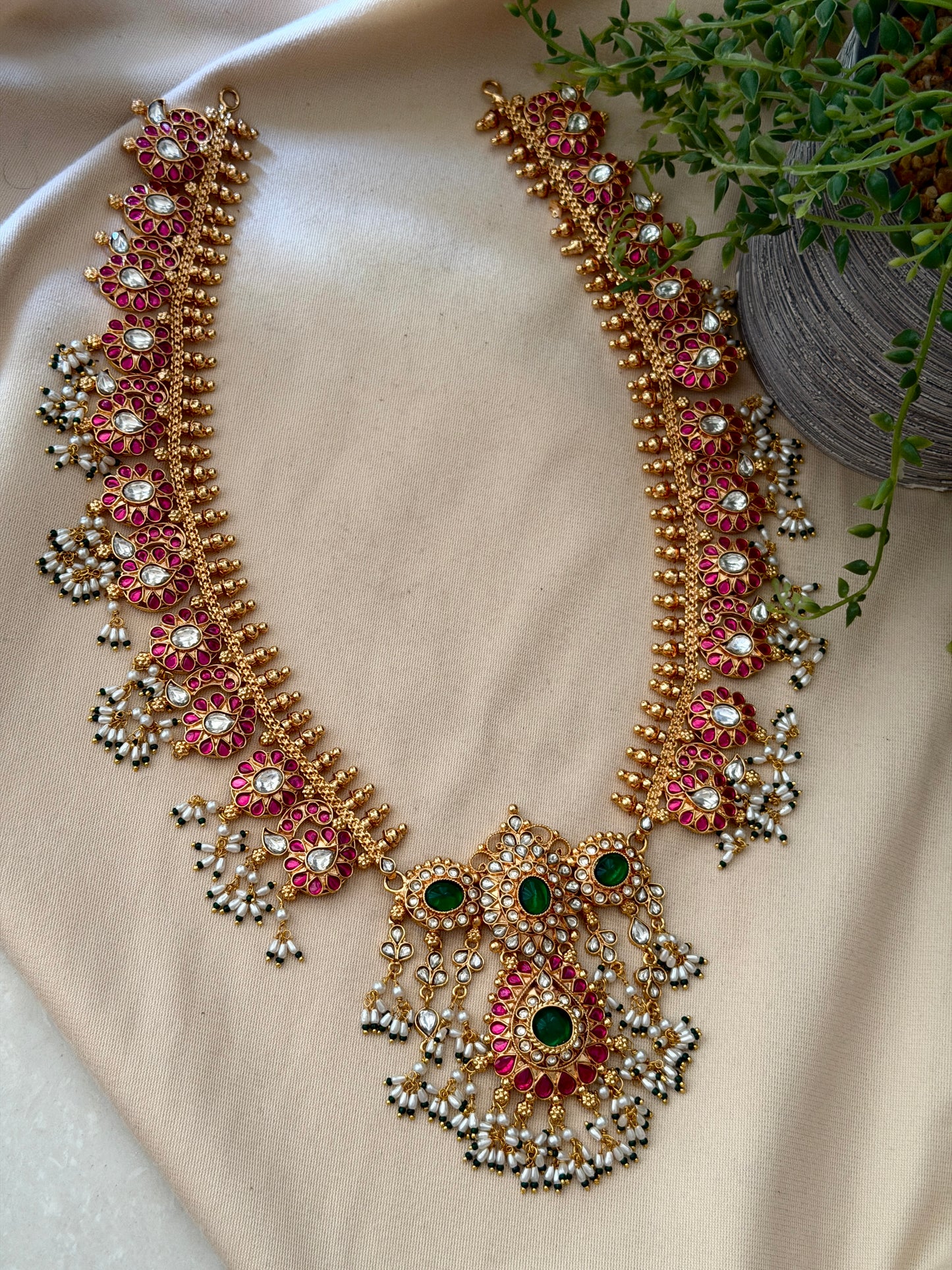 Kshama 1Gm Gold Guttapusalu Haaram
