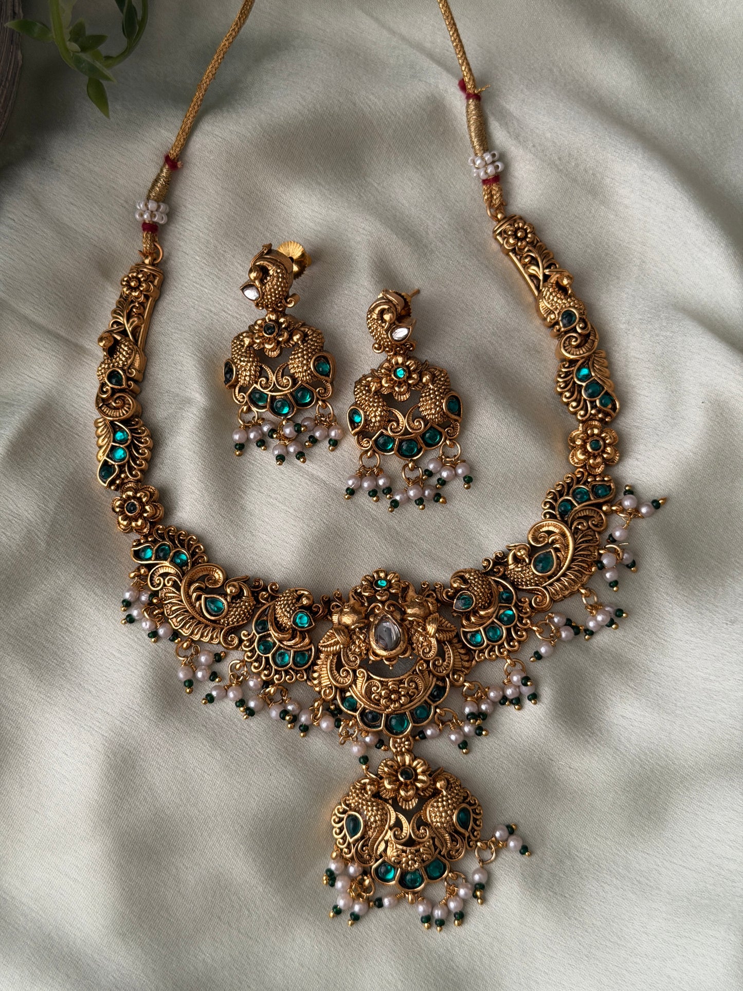 Joshitha Non Idol Necklace