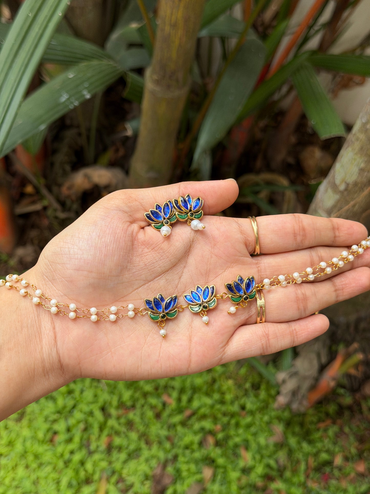 Tri Lotus Pearl Choker