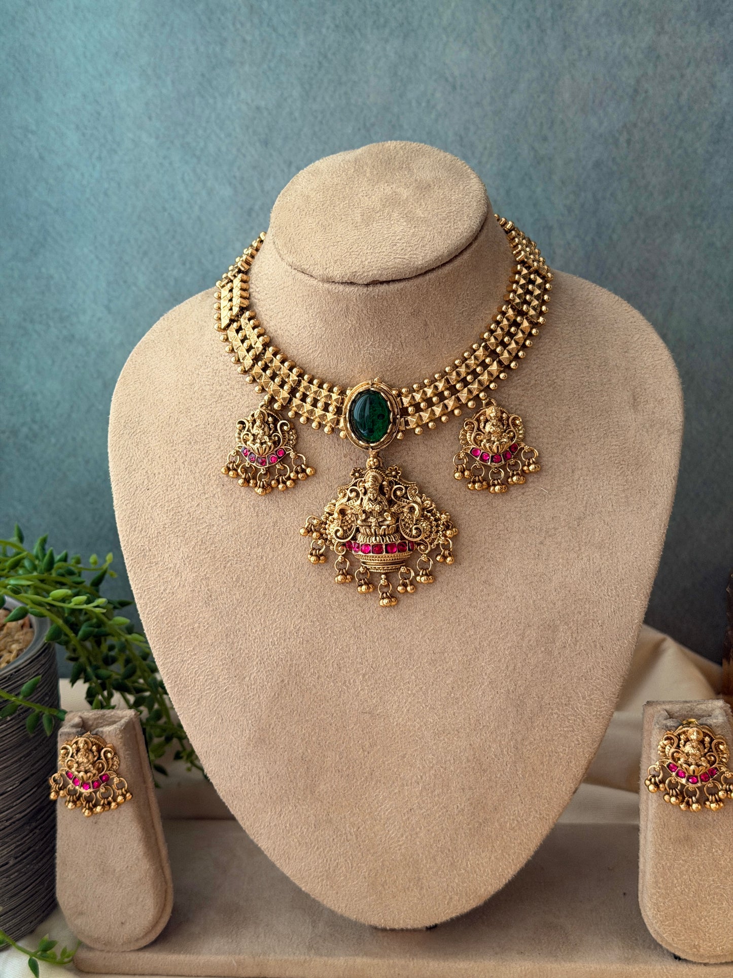 Shylika Tri Pendant Necklace