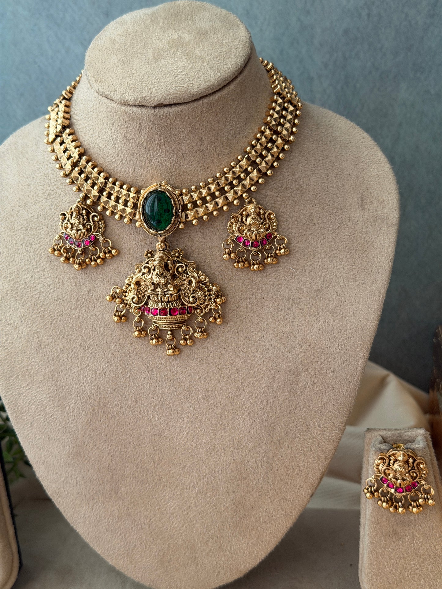 Shylika Tri Pendant Necklace