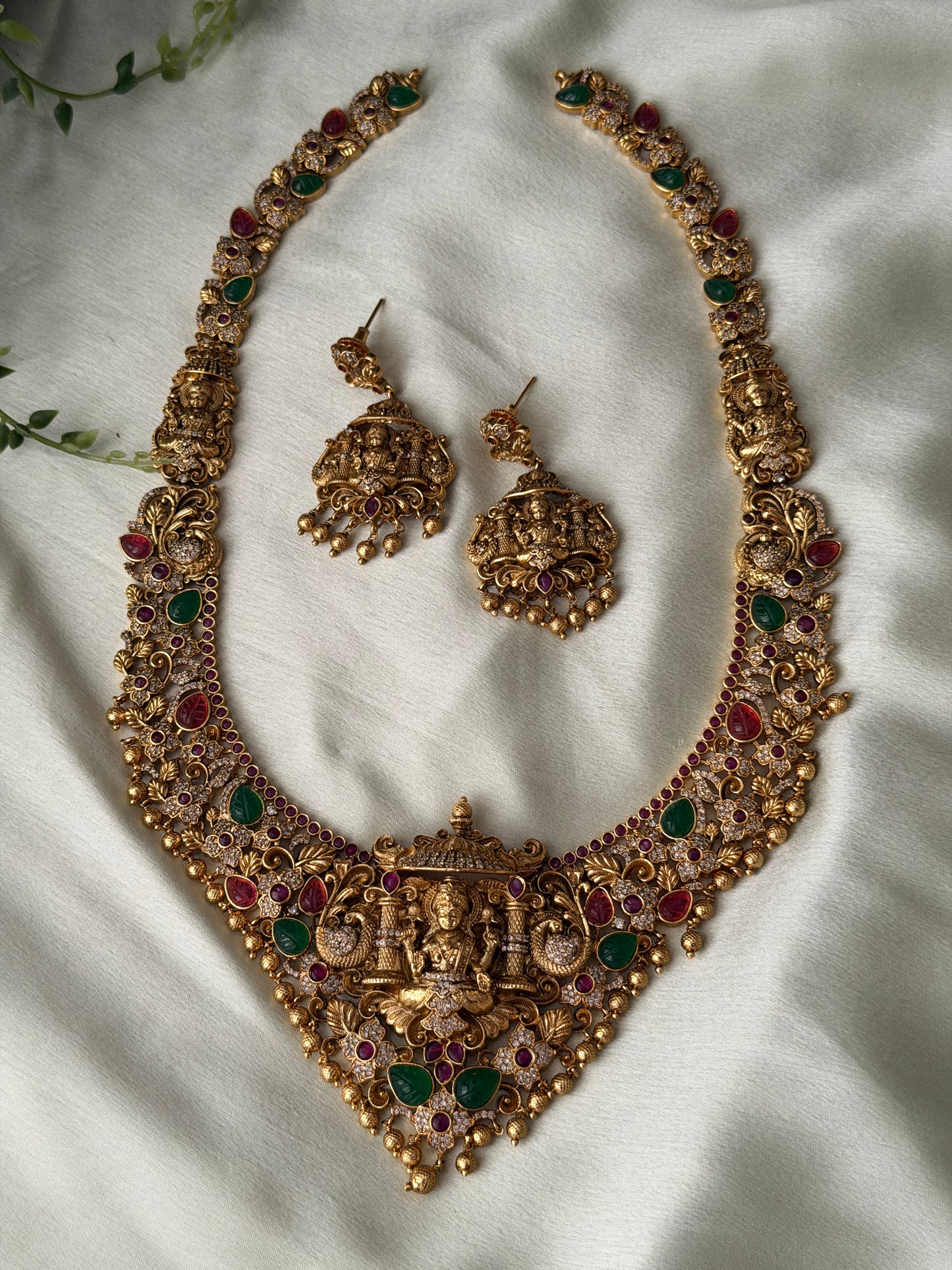 Pallavi Haaram Set