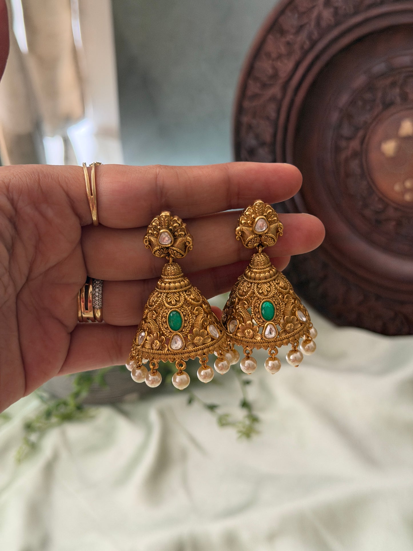 Dalini Jhumkas