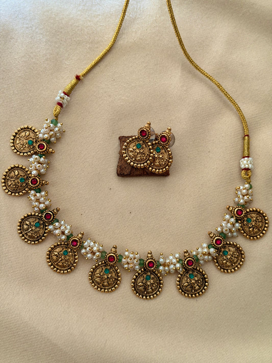 Non Idol Gulab Pearl Necklace