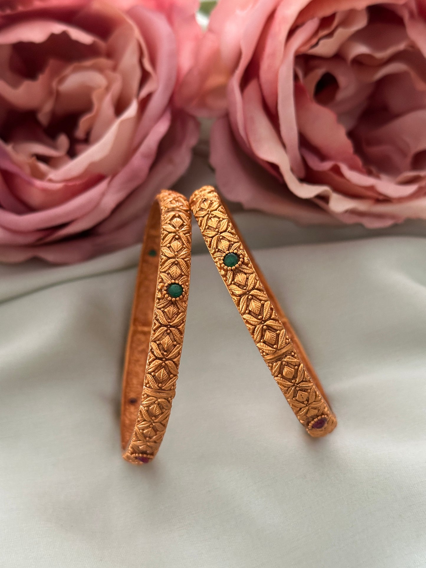Matte Hexagon Design Bangles 2.6