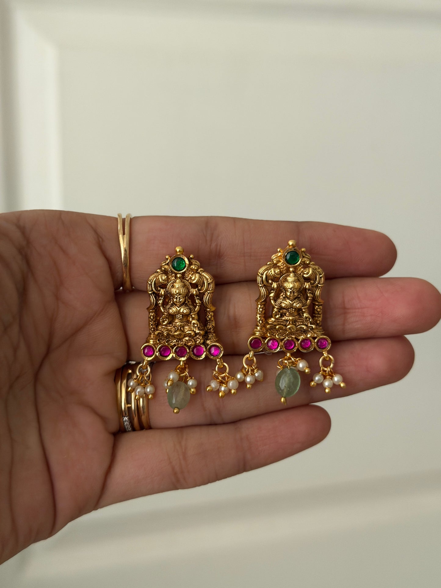 Pavitra Studs