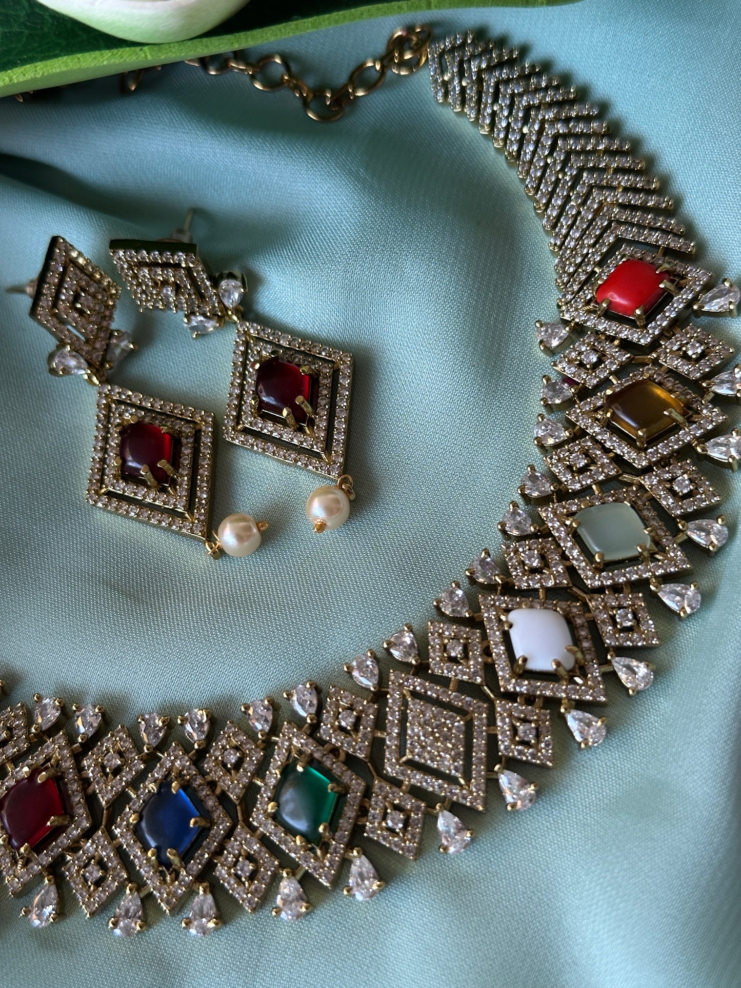 Nazriya Navaratna AD necklace