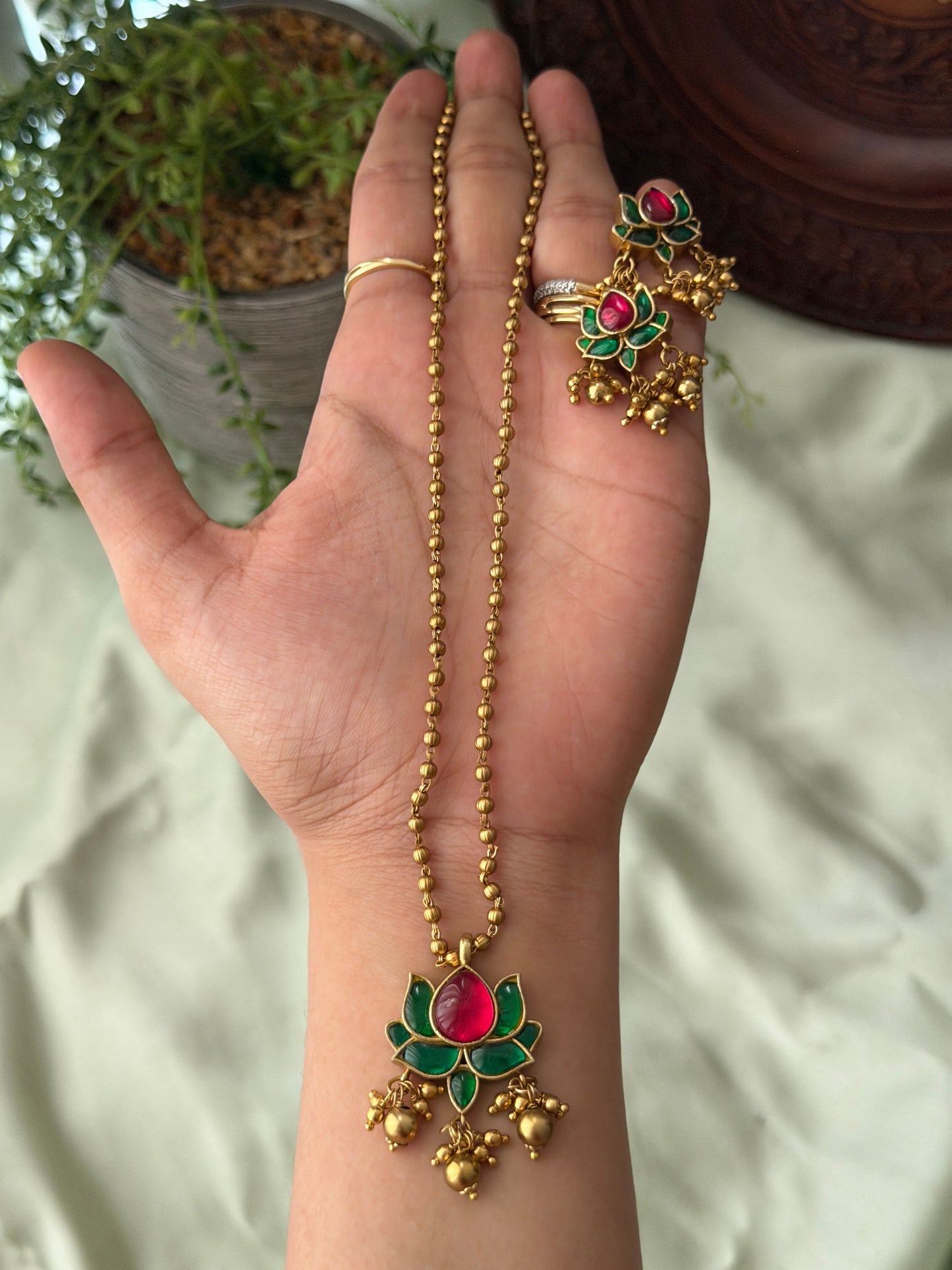 Mini Gundu Lotus Maala