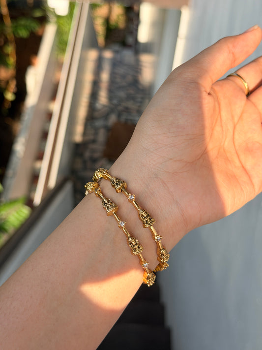 Purvi Bangles (Set of 2)