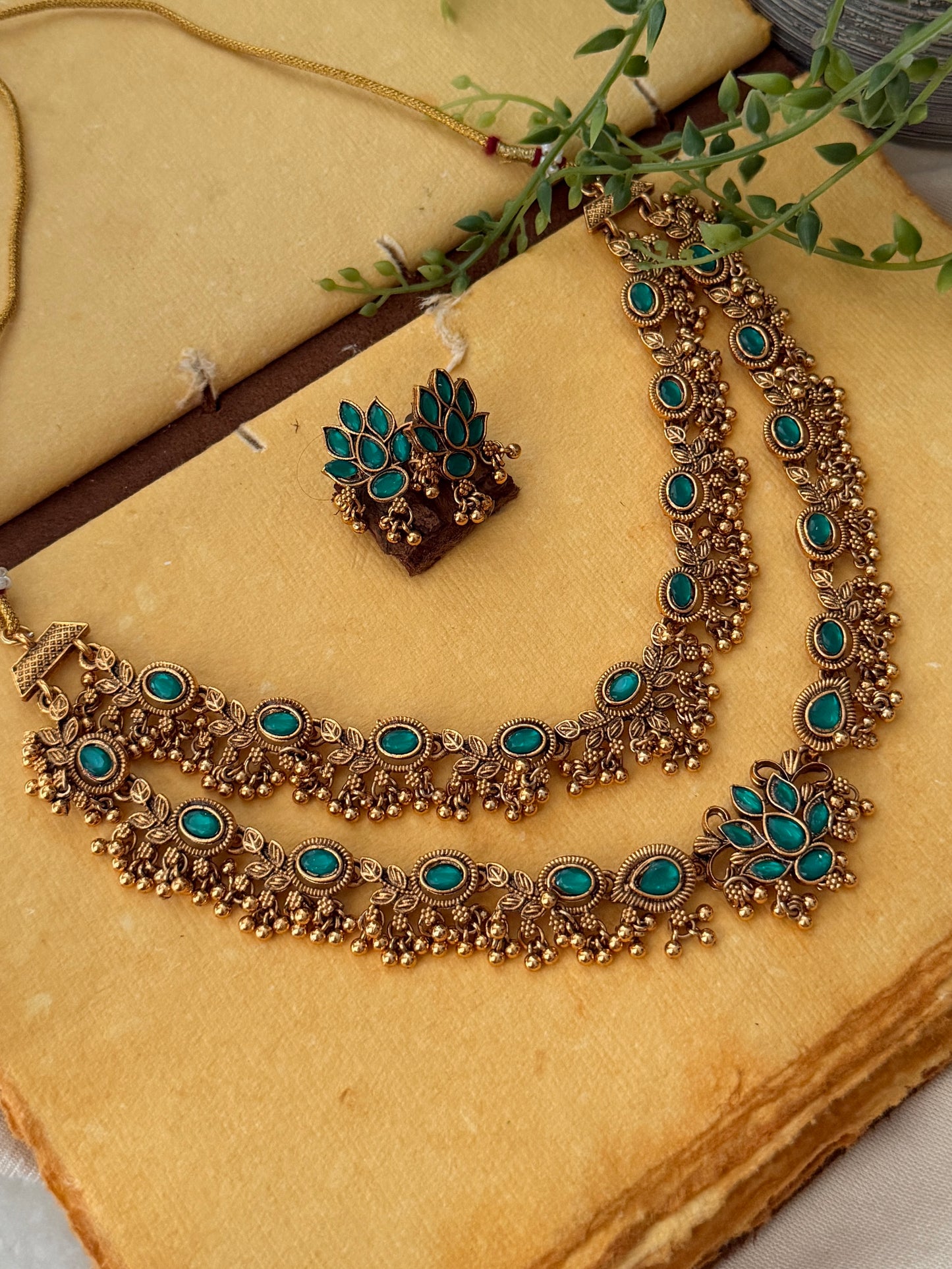 Unniyaarcha Double Layer Necklace