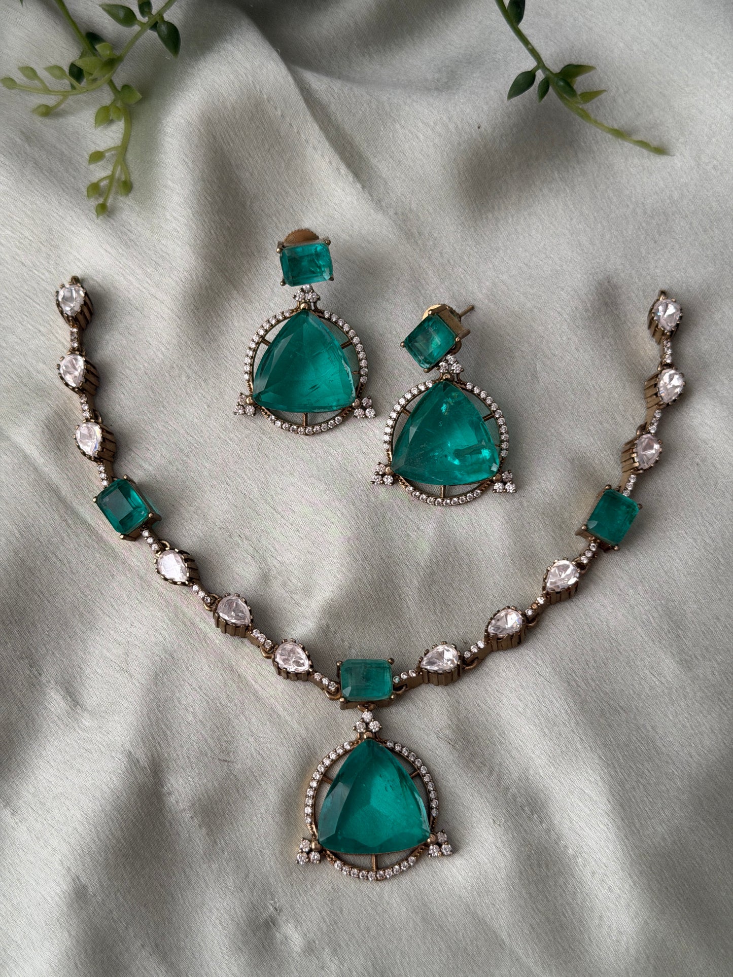 Liz Doublet Stone Necklace