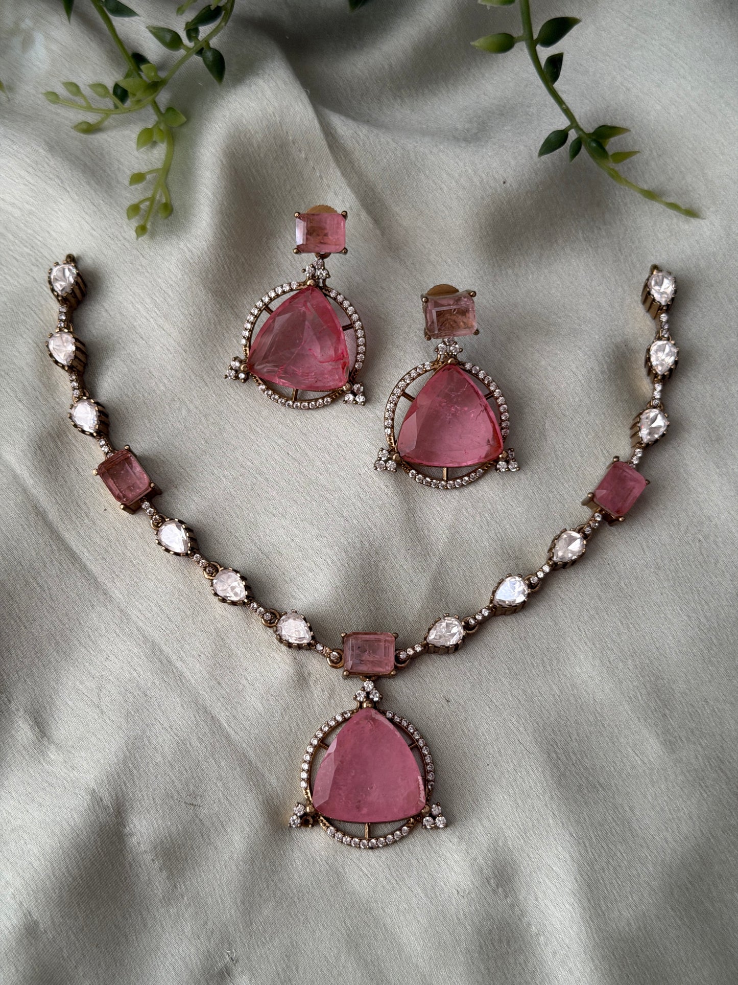 Liz Doublet Stone Necklace