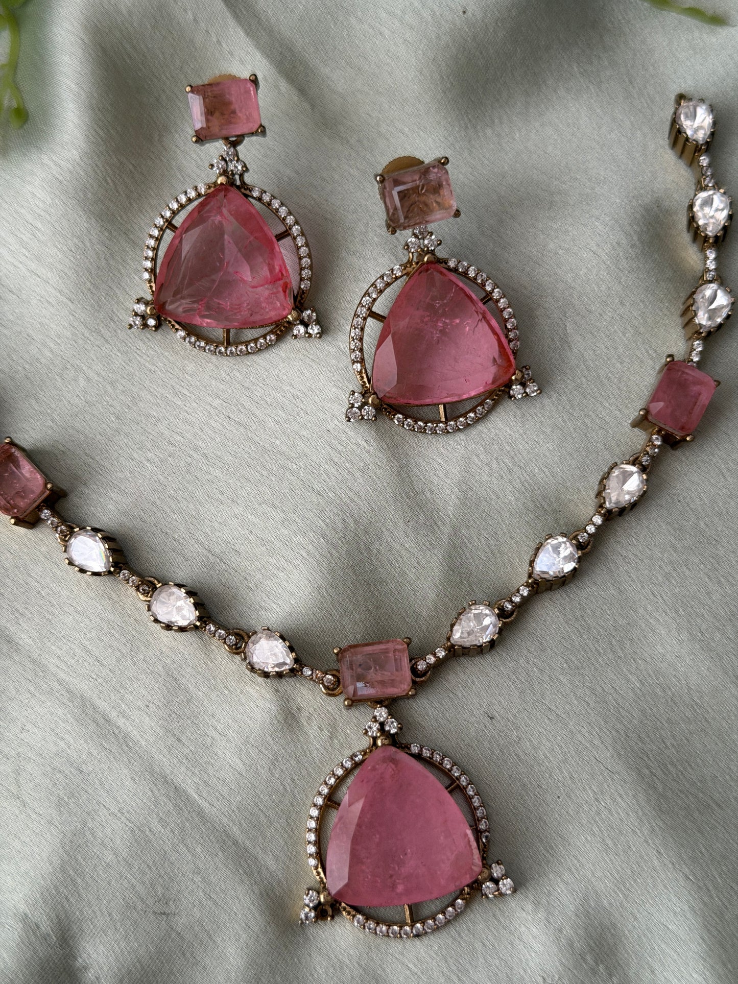 Liz Doublet Stone Necklace