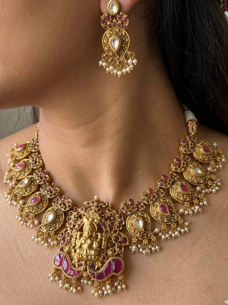 Yaamini Gold Replica Guttapusalu Necklace