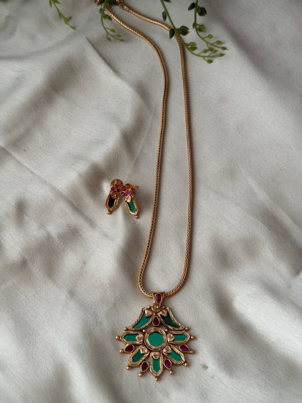 Flora Palakka Chain set