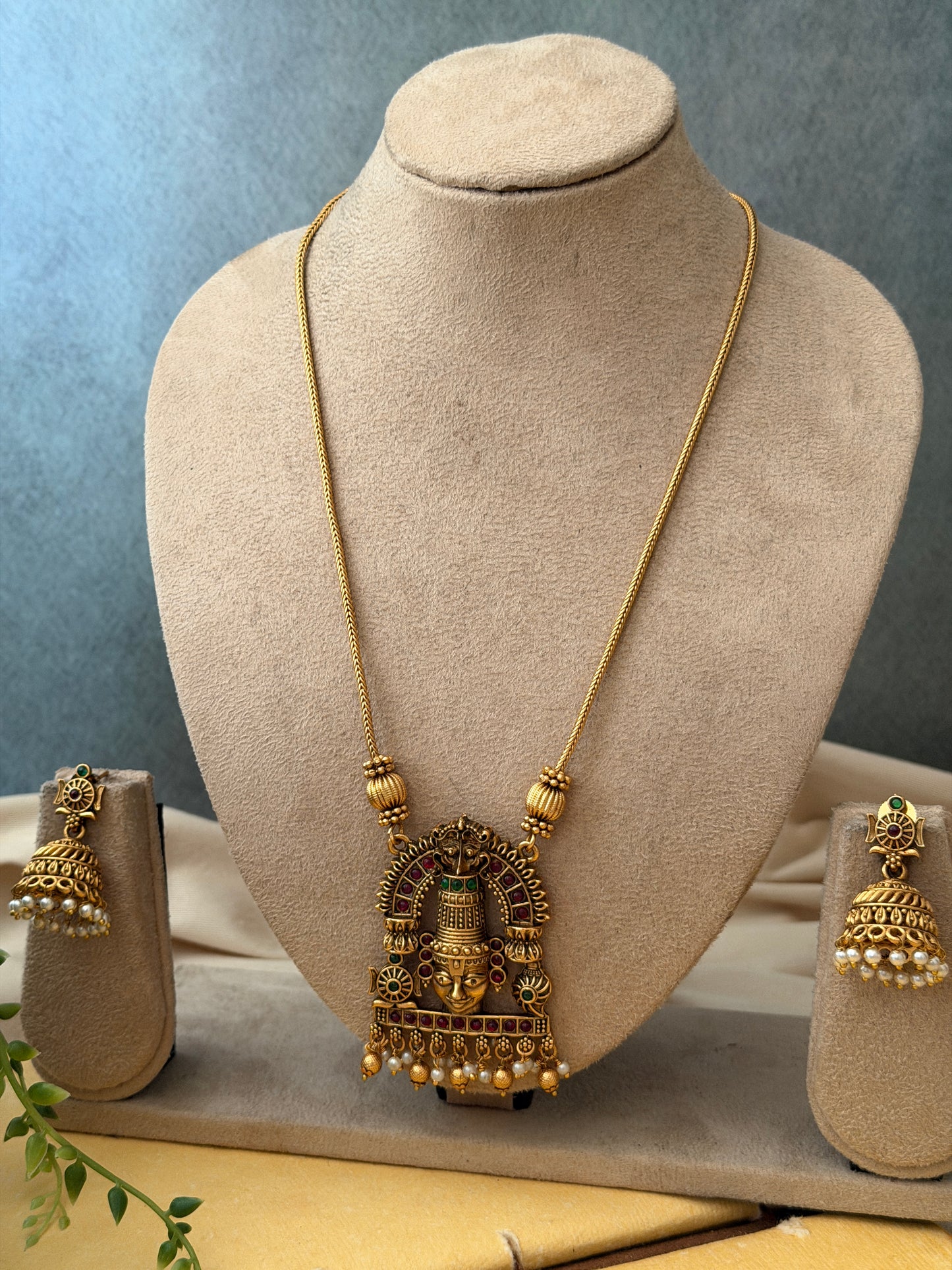 Ananta Antique Chain Set