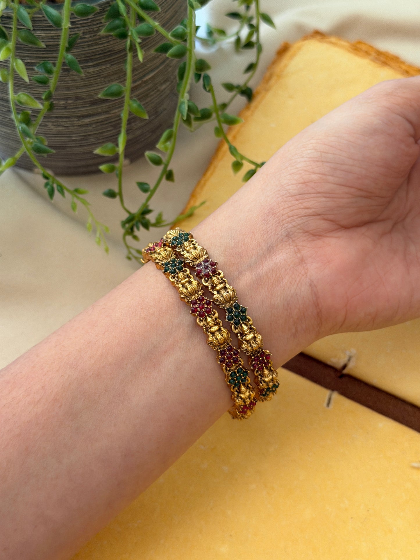 Zorya Flora Bangles (Set of 2)