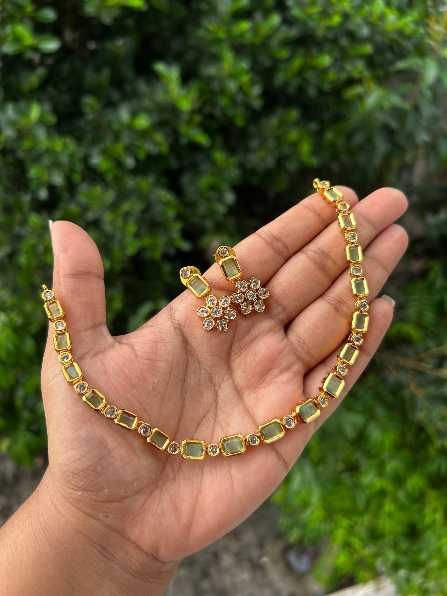 Square Kempu Choker