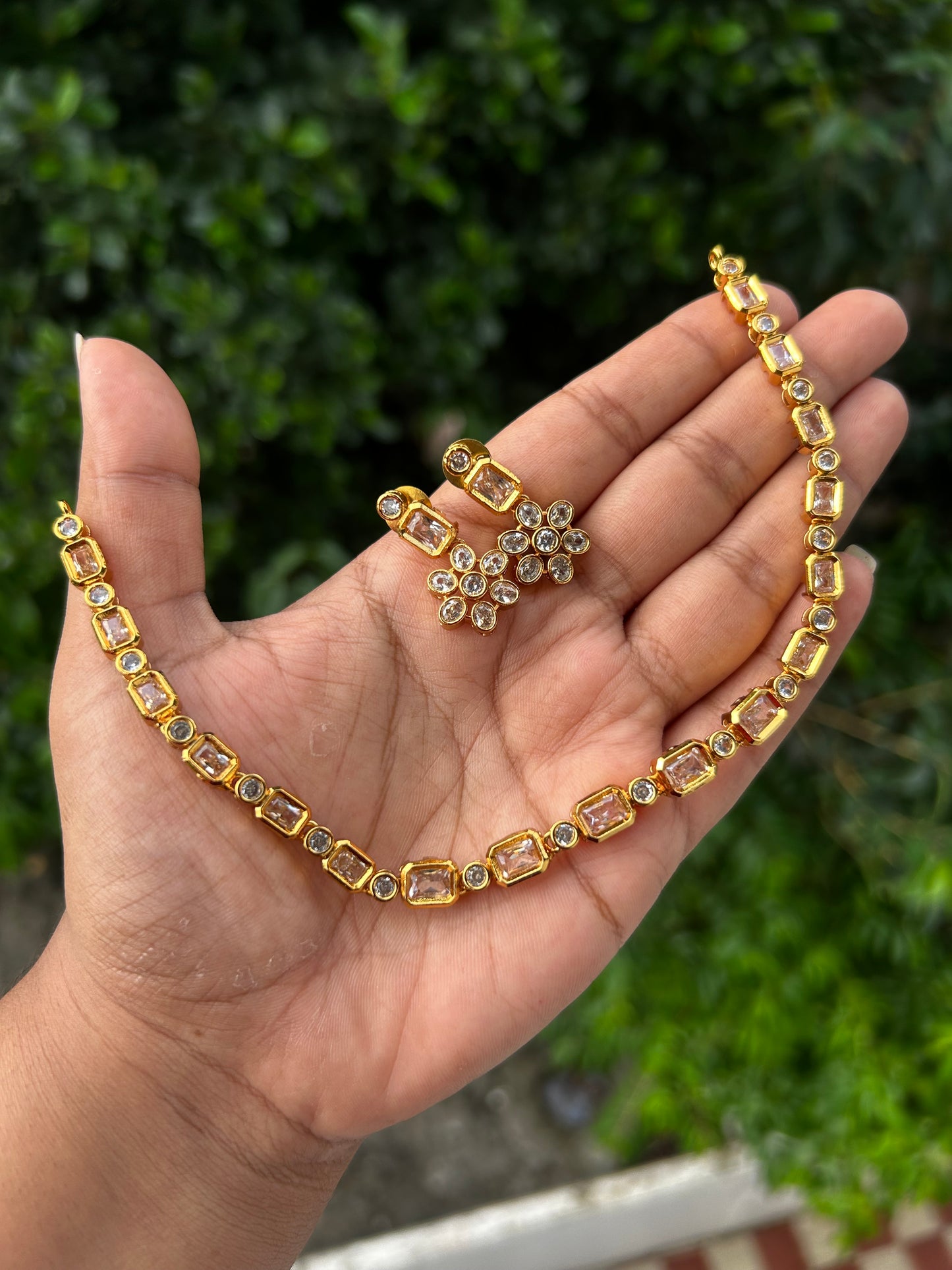 Square Kempu Choker