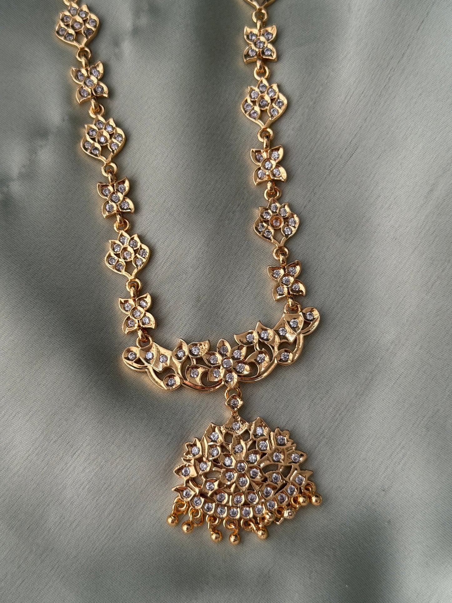 Kacchi Vintage Maala