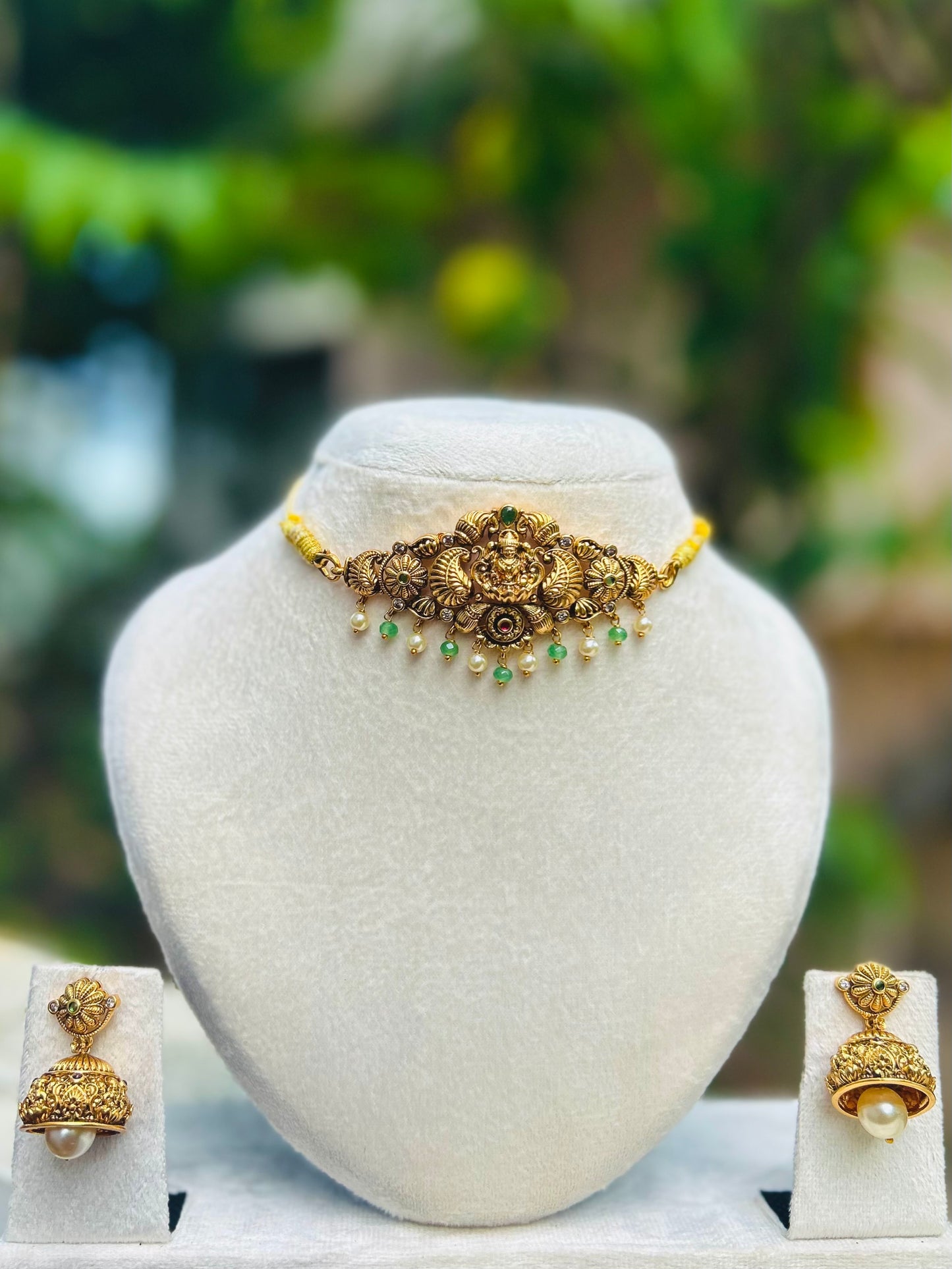 Antique Choker with pastel Beads