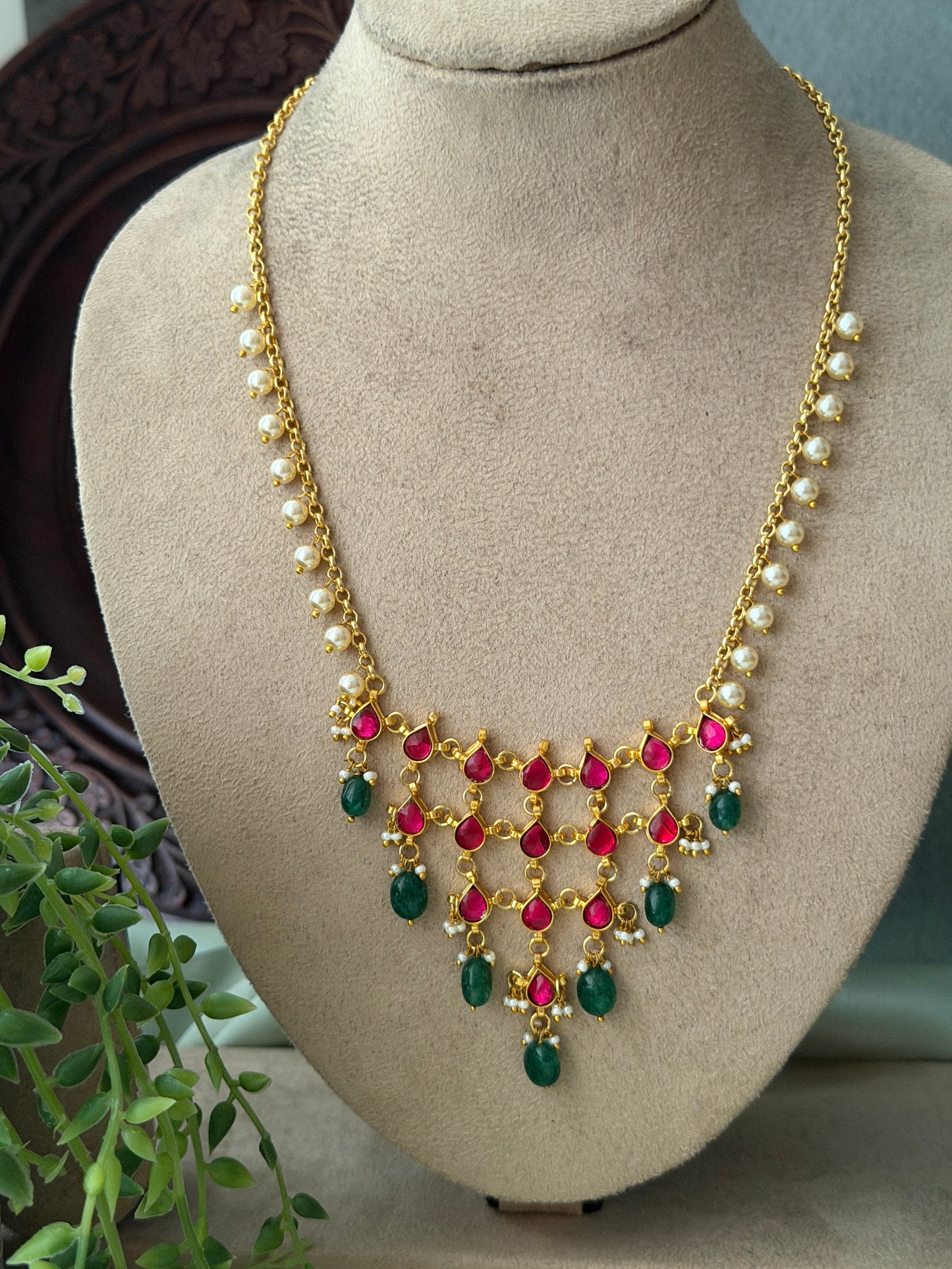 Jadau Pearl Maalas