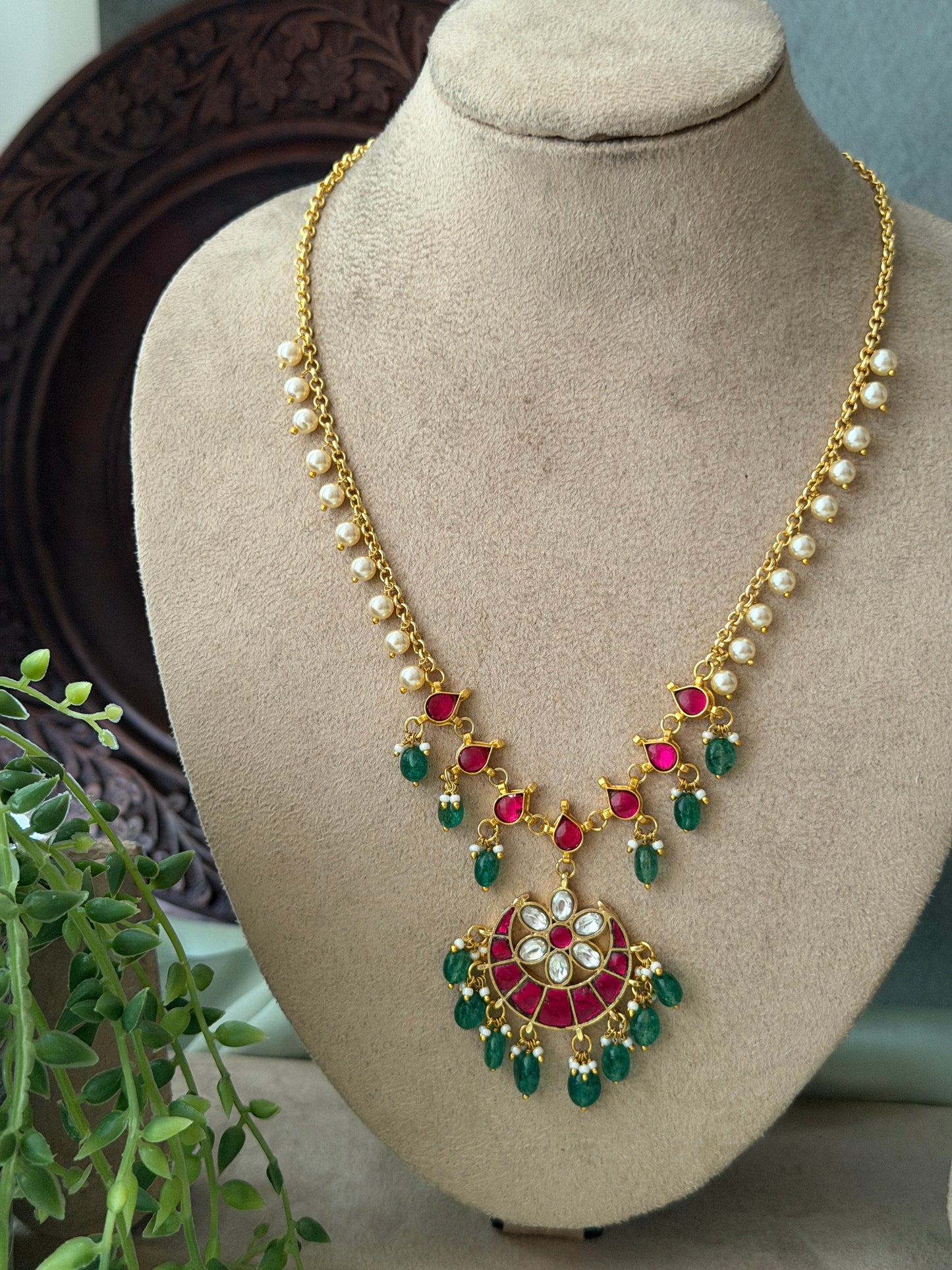 Jadau Pearl Maalas