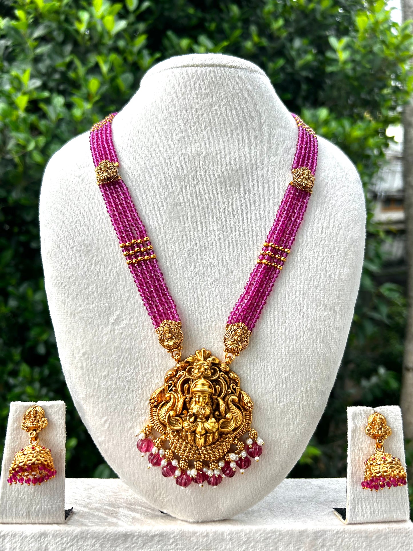 Ishwari Pearl Haaram set