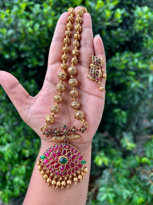 Kempu Pendant Gundu Maala