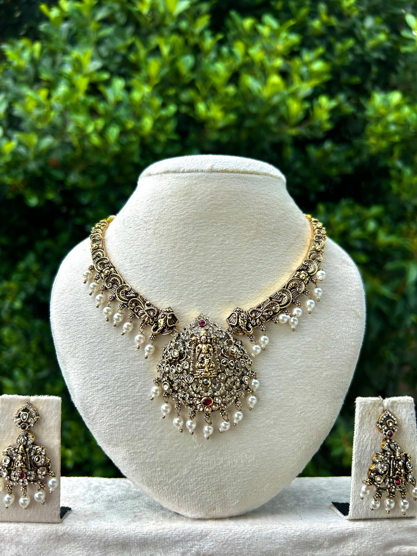 AD x Antique Fusion Hasli Necklace