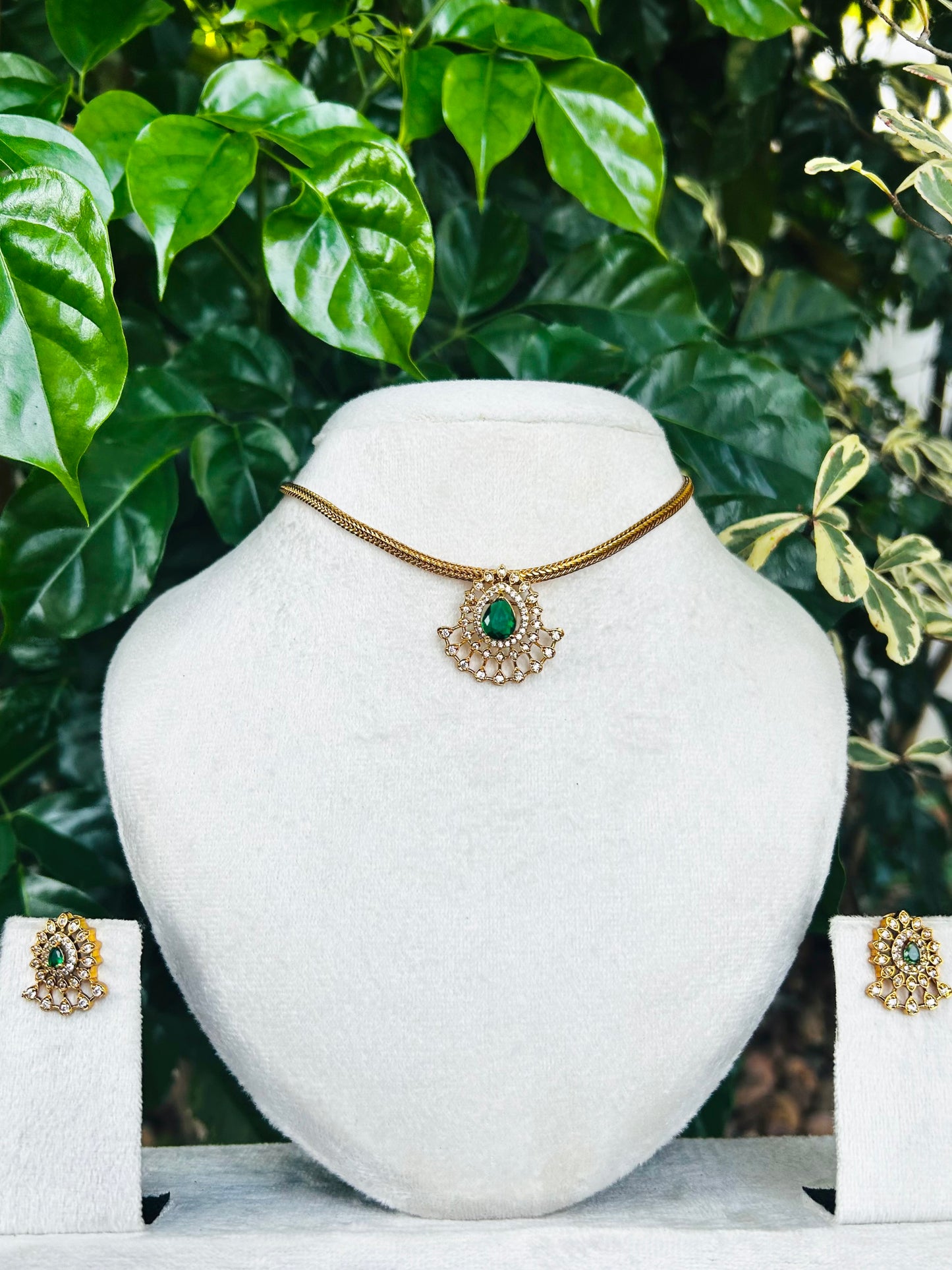 Cherry Choker set