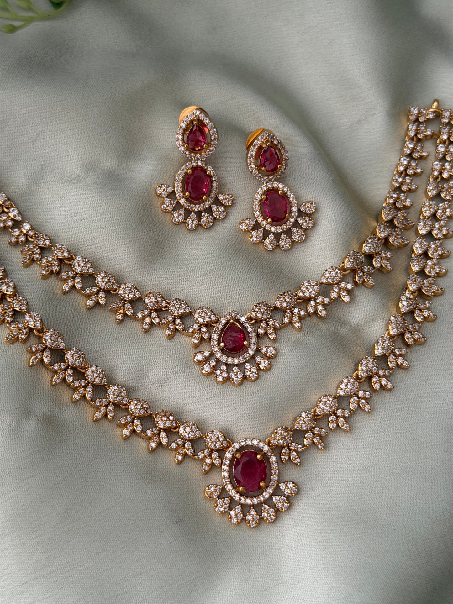 Neerja Dual Layer Necklace