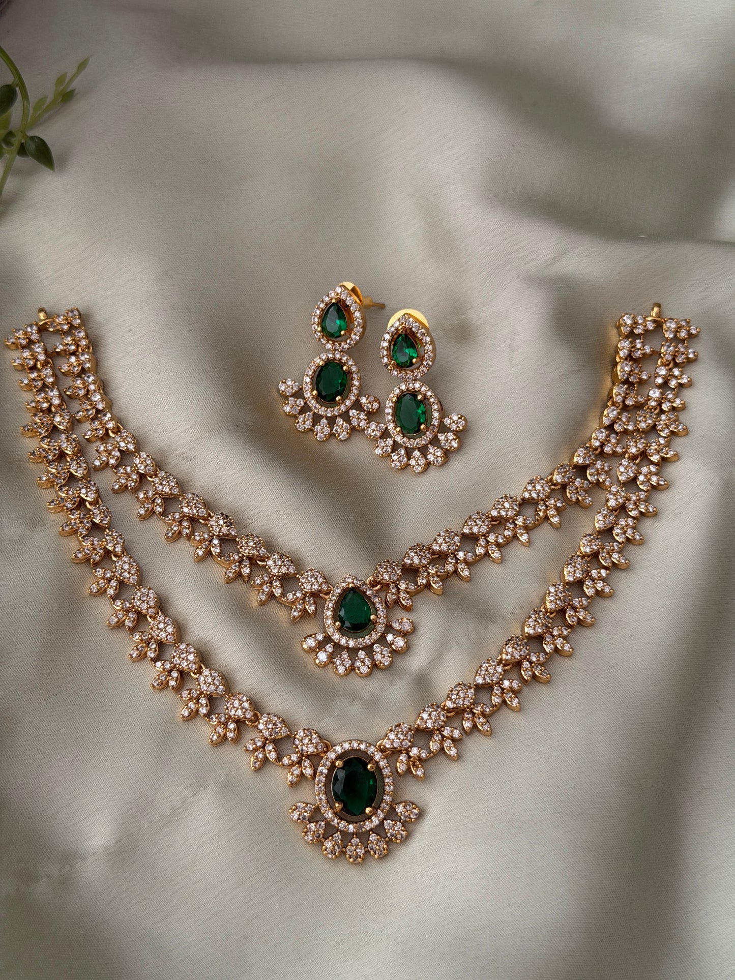 Neerja Dual Layer Necklace