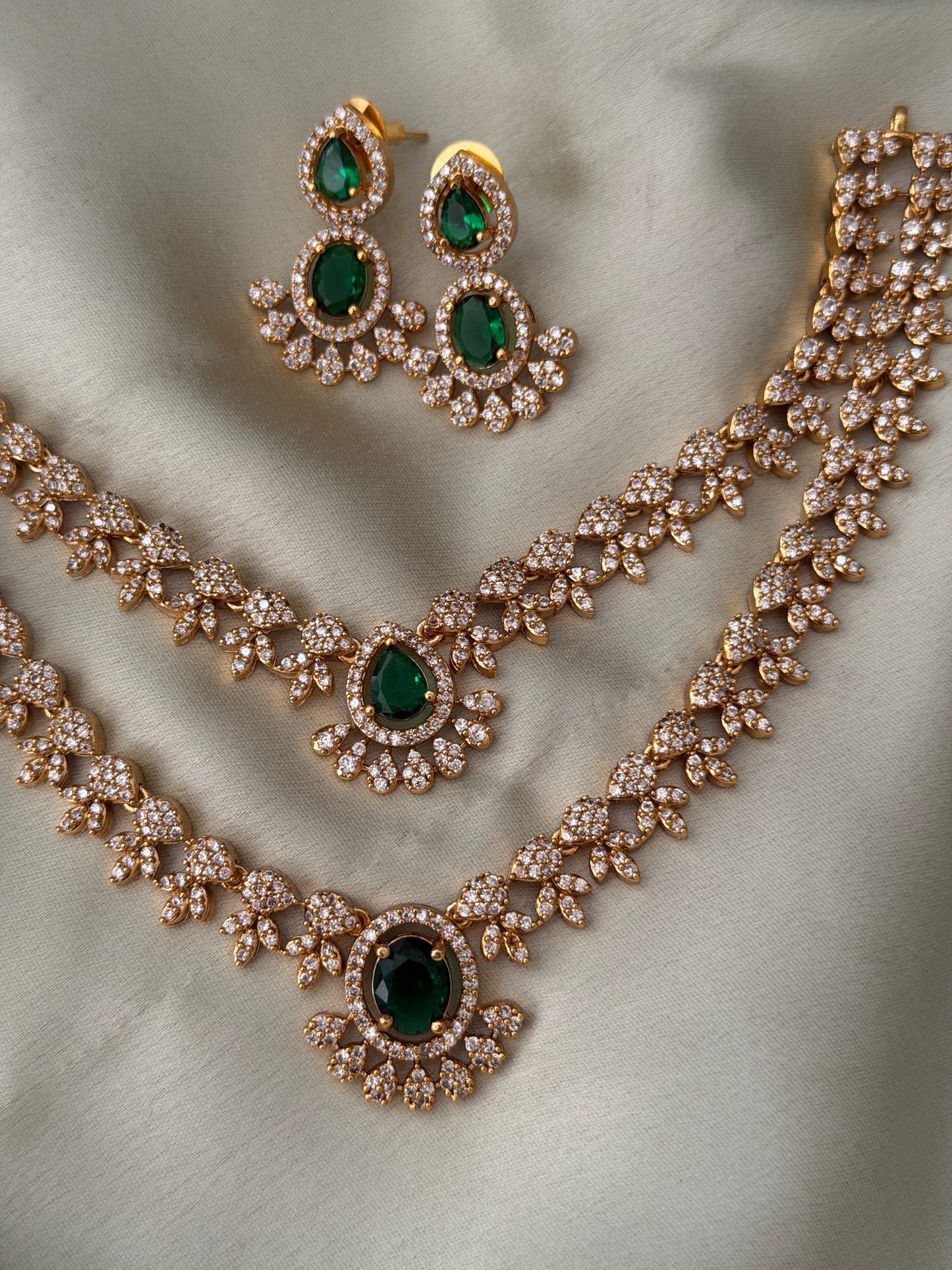 Neerja Dual Layer Necklace