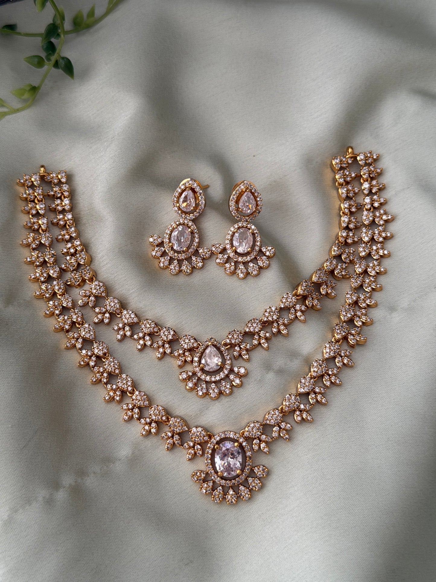Neerja Dual Layer Necklace